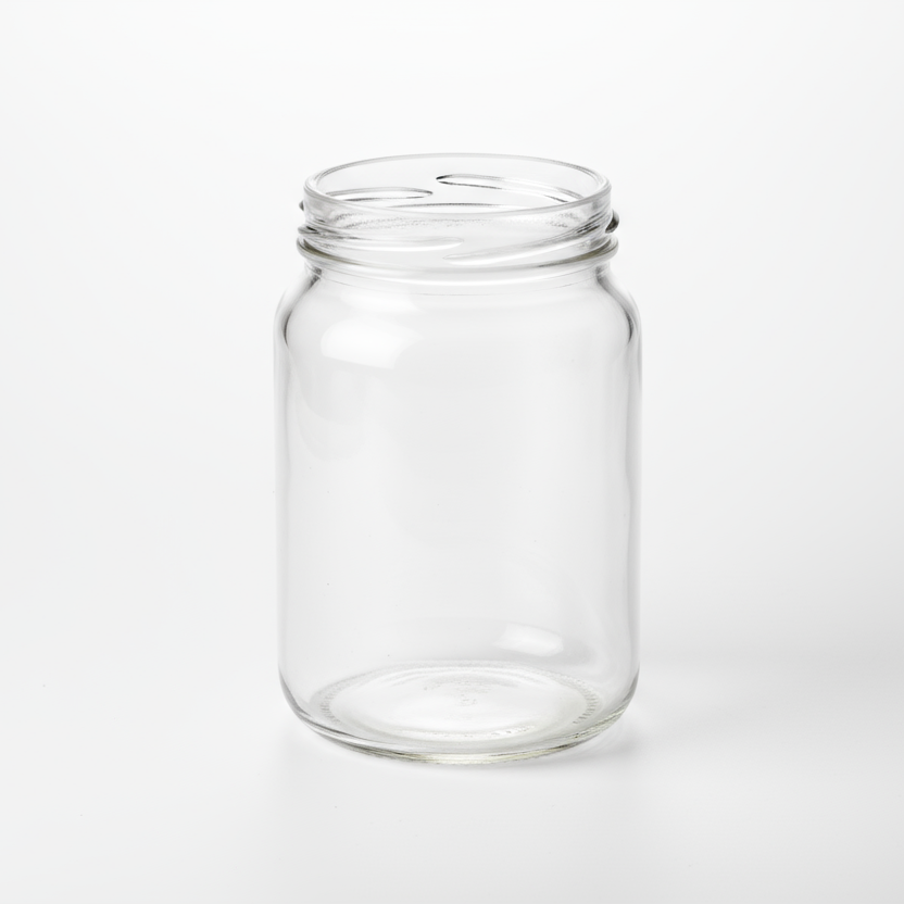 un bocal en verre vissable de 15cm de hauteur et de 8cmde diamètre. sur fond blanc. sans couvercle